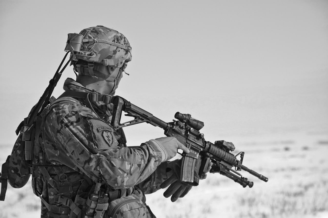 Ventes d'armes : une demande en hausse, mais des ventes en baisse