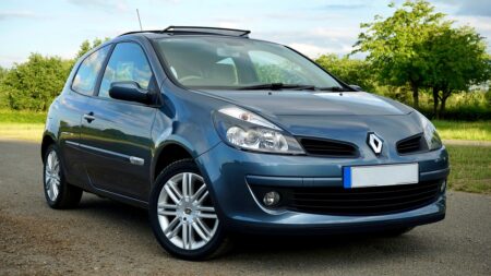 Renault veut réduire de moitié ses coûts industriels