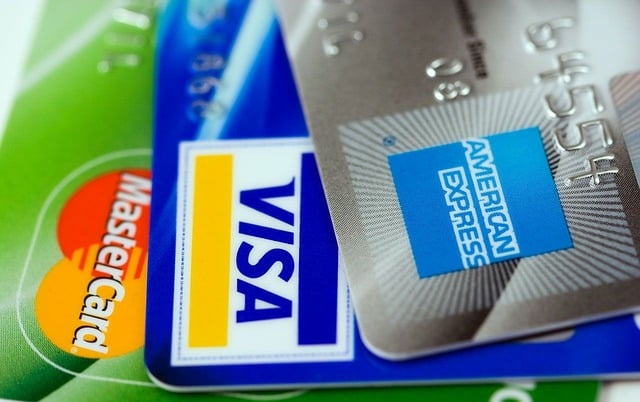 Carte Bancaire : le pouvoir d'achat en danger à cause des frais de transaction