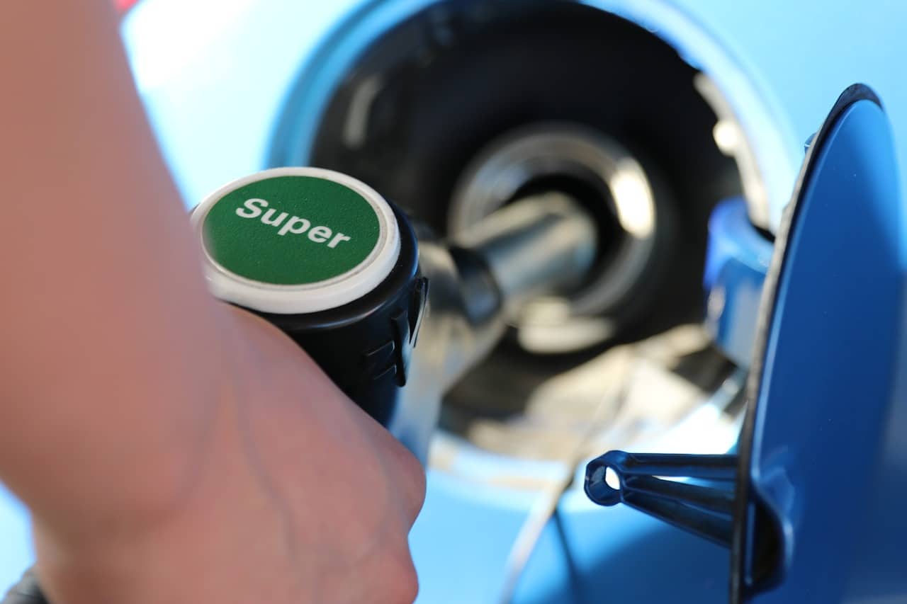 Le litre de carburant à 2 €, bientôt le retour ?