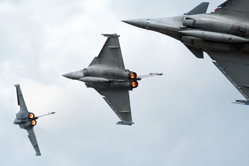 Rafale, Mistral : l'Inde et la Malaisie courtisées par Paris