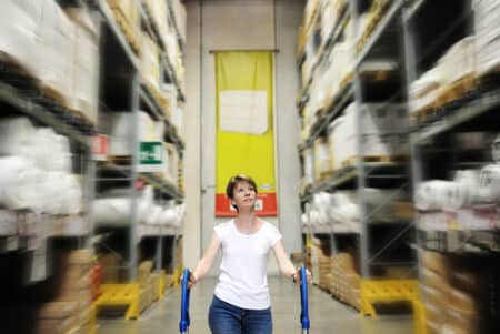 ​Bricorama offre 275 millions d'euros pour M. Bricolage