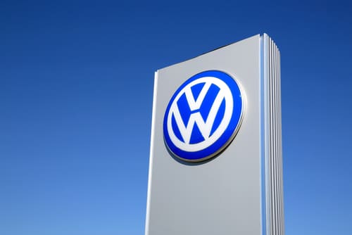 ​Volkswagen : le scandale s'étend au monde entier et le PDG est menacé