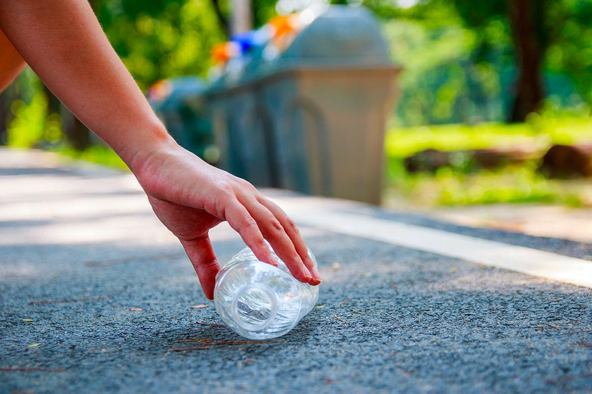Interdiction Petites Bouteilles En Plastique Loi Cazeneuve