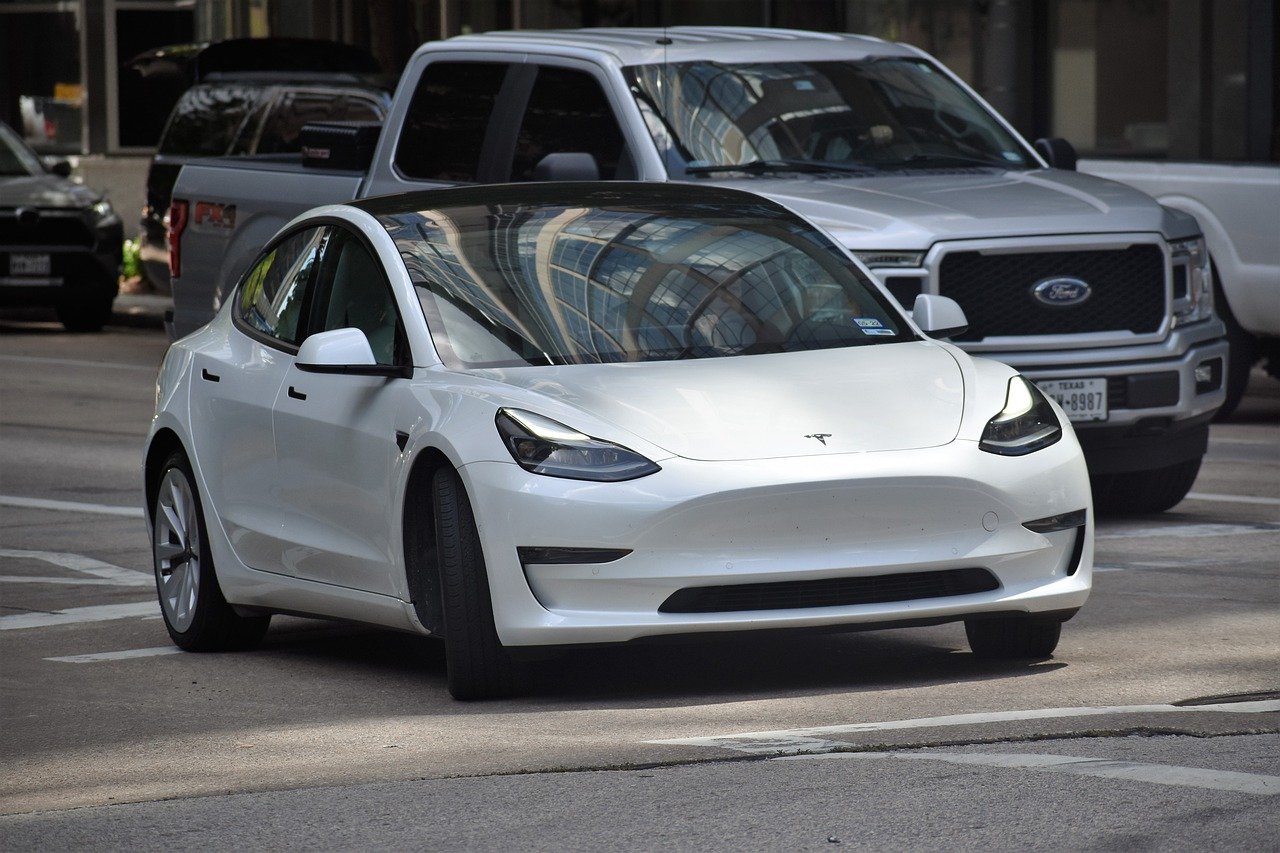 Tesla 7584958 1280