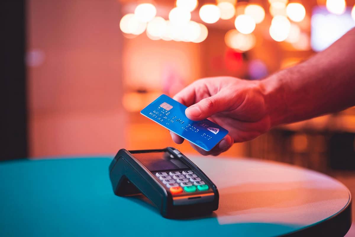 Tarifs Hausse 2 Grandes Banques Francaises Penalisent 13 Millions De Clients