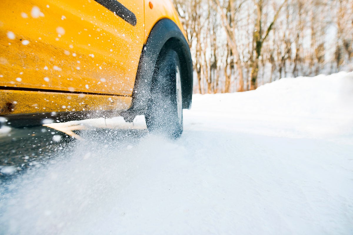 Prudence avec la neige et le verglas : ce qui risque de chambouler la vie en France