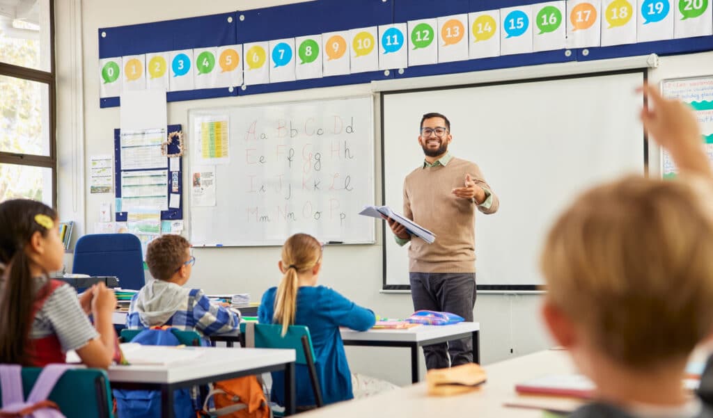 Salaire des enseignants : +4,3% en 2024 grâce au point d’indice et au pacte
