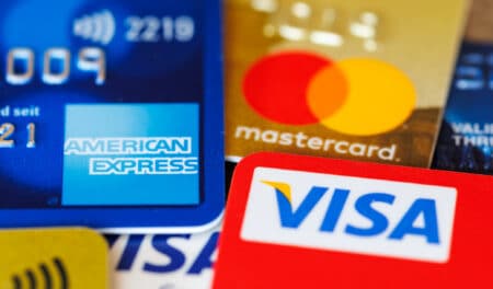 Visa ou Mastercard : laquelle choisir pour ne pas se faire avoir