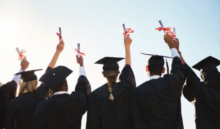 "il faut réformer" : le montant de votre bourse étudiante va évoluer