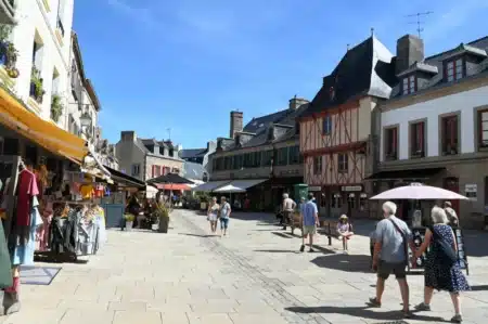 Suppression de deux jours fériés : le tourisme va prendre un coup