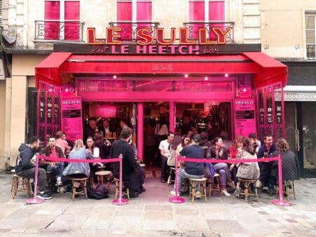 Leur café vaut 1€, la grenadine est offerte : l’adresse secrète qui rend fous les Parisiens