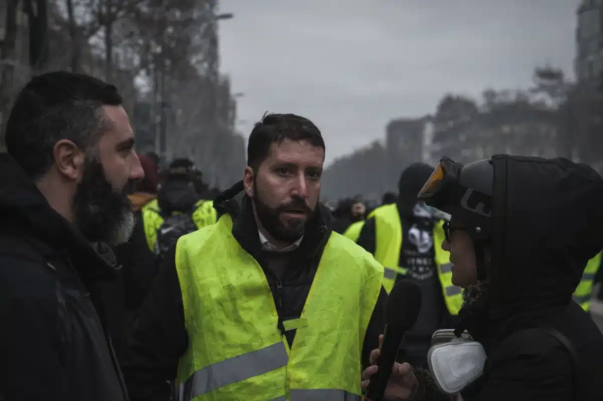 Ils veulent tout bloquer : l’appel qui pourrait plonger la France dans le chaos