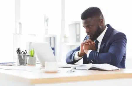 Cette escroquerie invisible fait des ravages : découvrez le stratagème du “faux onglet”