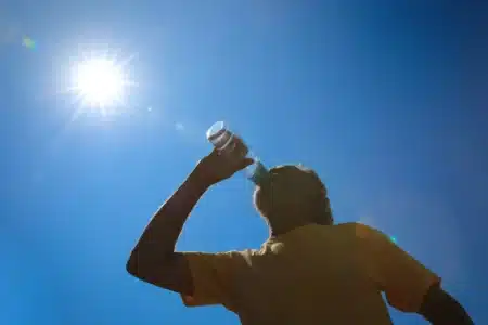 Canicule : ces erreurs qui vous donnent encore plus chaud sans que vous le sachiez