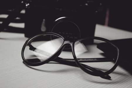 Glasses 472027 1280 (1)