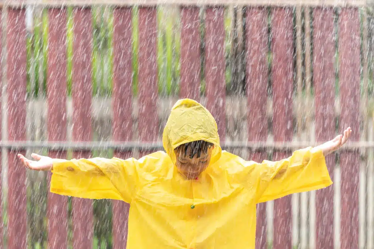Choc pour les familles : la rentrée repoussée à cause des pluies diluviennes dans le Sud