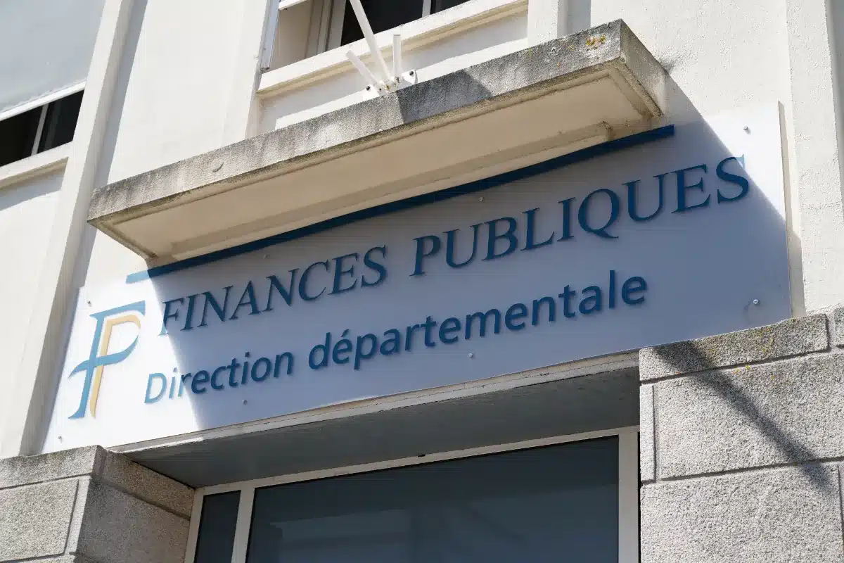 Votre solde dépasse 5000 euros : la DGFIP peut-elle (vraiment) vérifier votre compte chaque mois ?