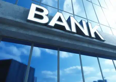 En 2030, vos banques auront-elles encore une porte d’entrée ou seulement une appli ?