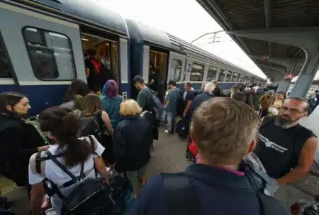 Trains, avions, métros : la vérité sur les grèves qui risquent de gâcher votre rentrée