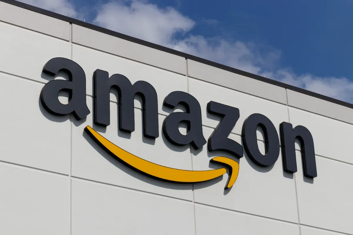 L’annonce choc d’Amazon : l’IA est en train de faire ce que tout le monde craignait