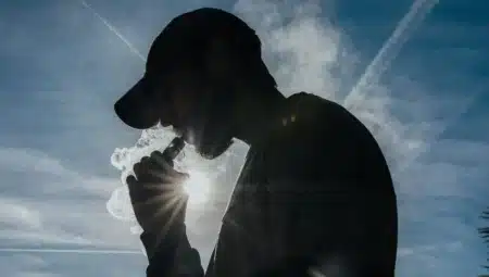 Mauvaise surprise pour les vapoteurs : le prix du e-liquide va s’envoler en 2026