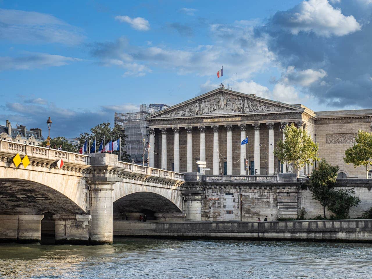 Projet De Loi De Financement De La Securite Sociale Pour 2026 Plfss Transmis Au Senat Les Equilibres Economiques Au Coeur Du Debat