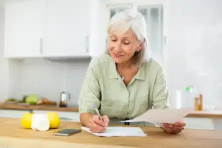 Cette nouvelle règle va exonérer des milliers de retraités de taxe foncière dès 2026