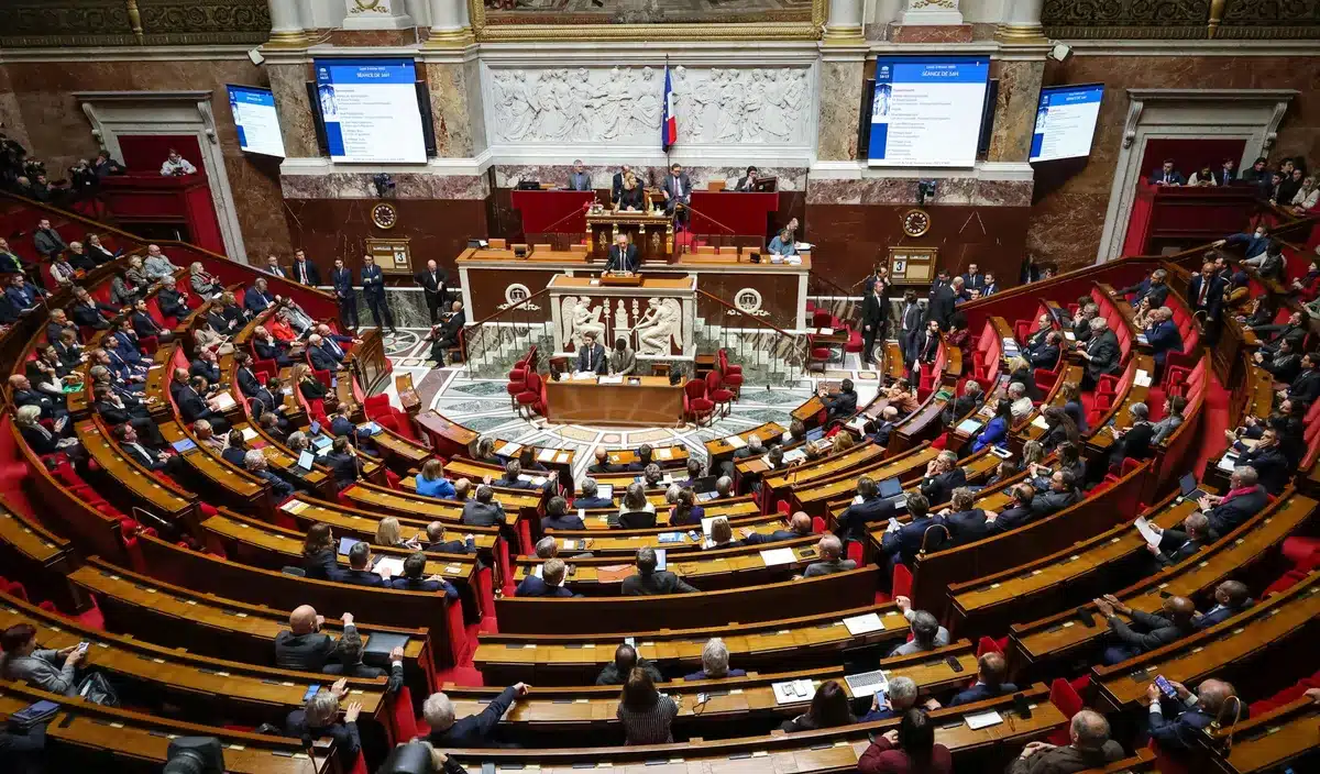 Temps de travail rallongé : pourquoi la nouvelle décision du Sénat inquiète autant