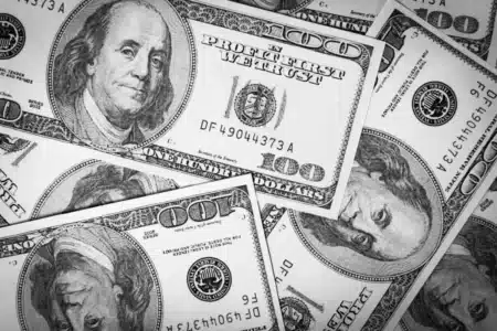 « Ils ne s’y attendaient pas » : ce patron distribue 240 millions de dollars à ses employés