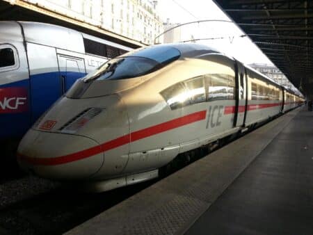 Tarifs SNCF : TGV Inoui et Ouigo face à une augmentation maîtrisée