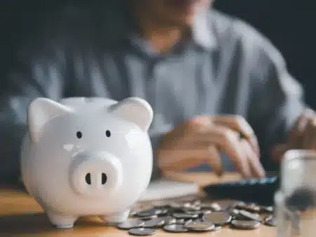 Épargne 2026 : avec seulement 300 € par mois, cette stratégie peut tout changer