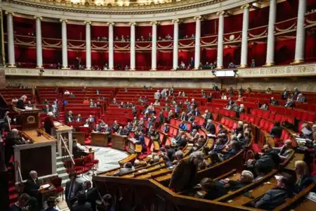 Coup de théâtre à l’Assemblée : le gouvernement coupe court aux débats clés sur le budget 2026