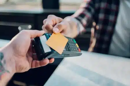 En 2026, vos paiements vont changer sans que vous l’ayez vraiment choisi