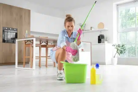 Vous employez une aide à domicile ? Le montant obligatoire en 2026 risque de vous surprendre