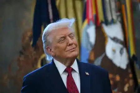 Trump lance une offensive explosive contre Harvard et exige un milliard de dollars