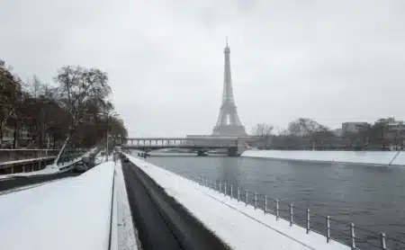 Coup de théâtre météo : la neige annoncée en force à Paris ce week-end