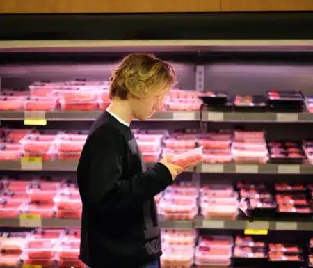 Trop de viande » : cet appel officiel qui pourrait changer vos assiettes