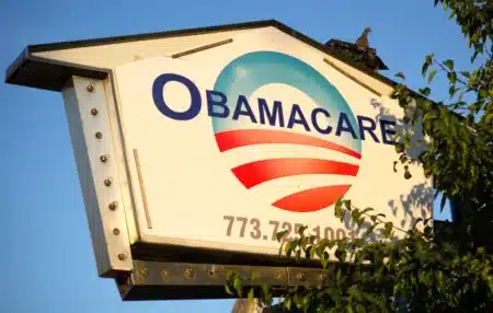 New York s'apprête à retirer la couverture santé de 460 000 personnes : « on nous abandonne du jour au lendemain » selon les premiers concernés