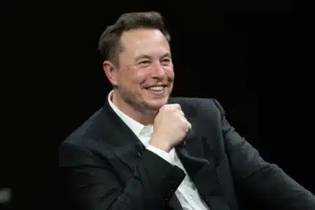Elon Musk franchit un cap inimaginable : sa fortune atteint désormais 800 milliards de dollars