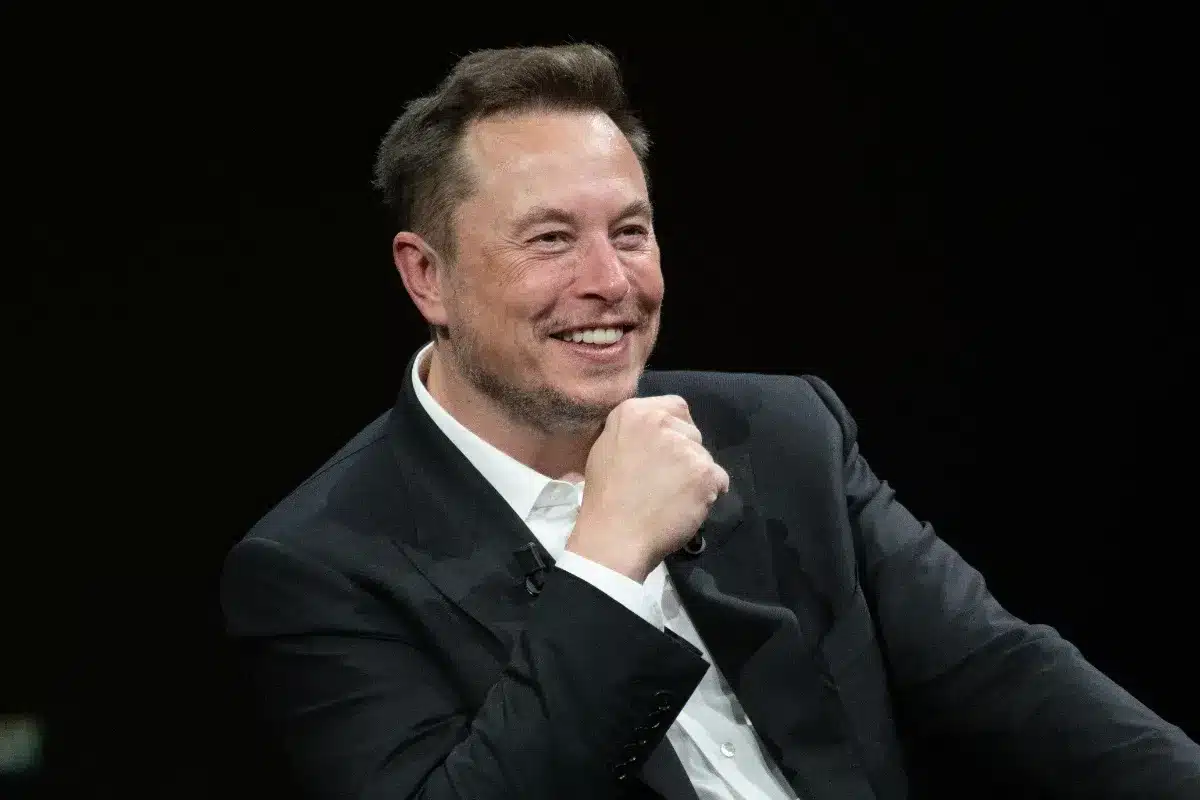 Elon Musk franchit un cap inimaginable : sa fortune atteint désormais 800 milliards de dollars