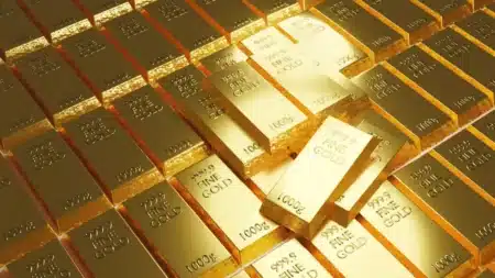 Un Allemand achète un vieux coffre-fort pour 15€ : en forçant un compartiment secret, il trouve une barre d'or