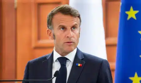Emmanuel Macron assure qu'il ne fera plus de politique après l'Élysée : une promesse qui divise l'opinion