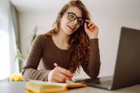 Pourquoi votre assurance-vie, votre PEA et votre compte-titres ne se déclarent pas de la même façon aux impôts en 2026