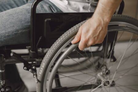 Les Fauteuils Roulants Plus Accessibles Pour 185 000 Personnes Depuis La Reforme