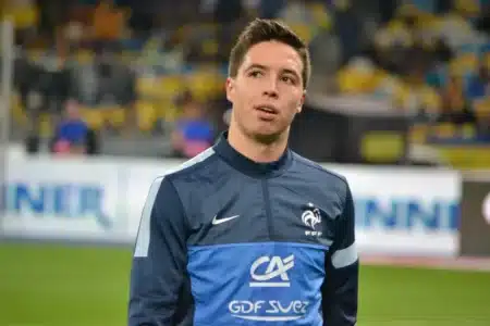 Résident fiscal à Dubaï, cet ex-footballeur international se faisait livrer 200 repas par an à Paris : le fisc a tout compté