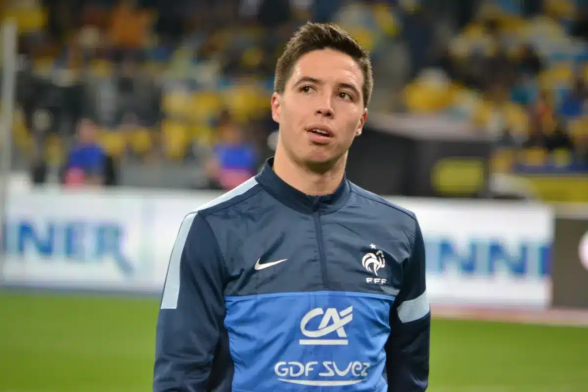 Résident fiscal à Dubaï, cet ex-footballeur international se faisait livrer 200 repas par an à Paris : le fisc a tout compté