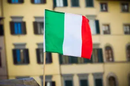 L'Italie cherche des volontaires pour vivre gratuitement : logement offert, emploi garanti et personne ne s'y attendait