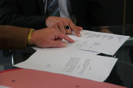 Delphinmedia Contract 408216