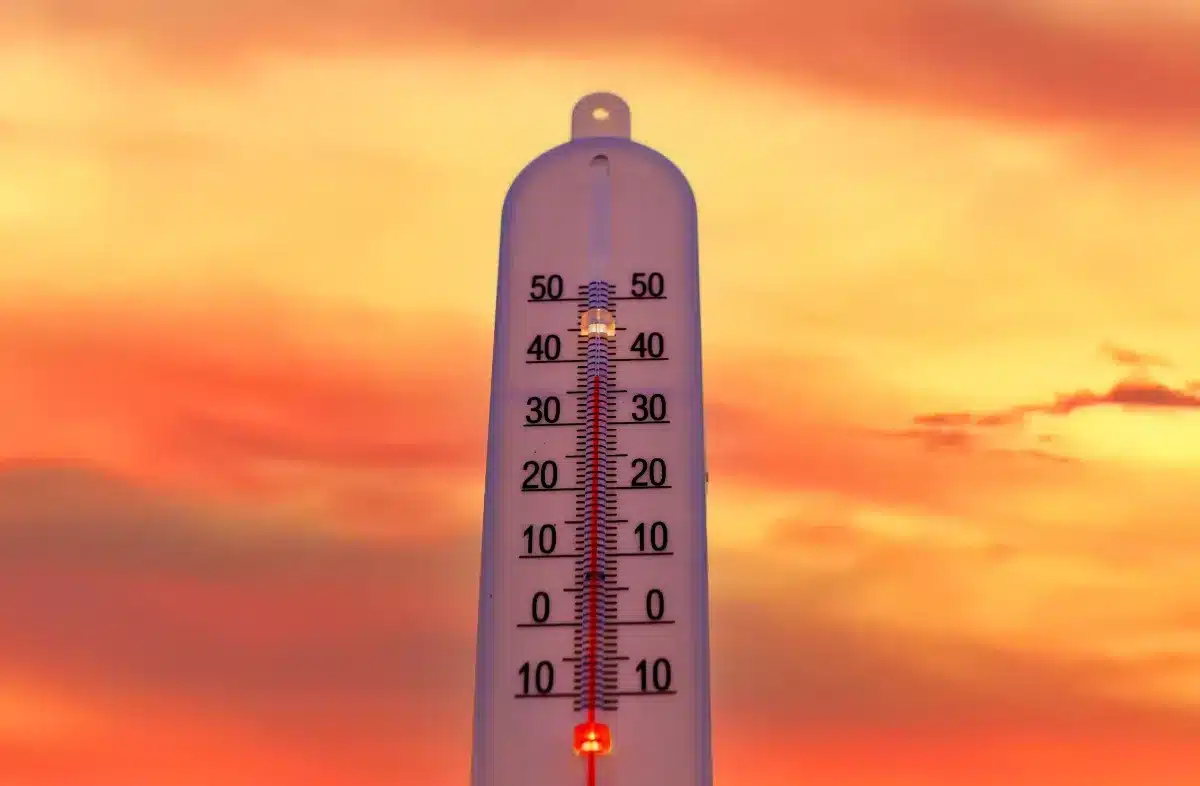 « On n'avait jamais vu ça si tôt » : un dôme de chaleur s'installe sur la France et les températures dépassent déjà les 35°C